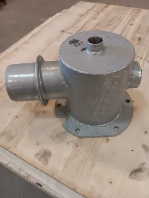 6-5/8" End of Pivot End Gun Mount with Flush