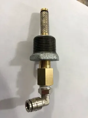 End gun skinner valve strainer